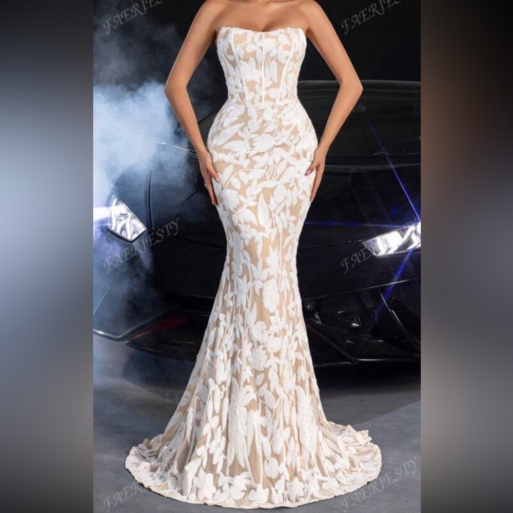FaerieSyd Strapless White Lace Mermaid Wedding Dress